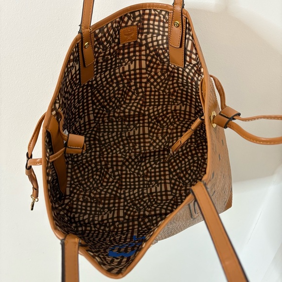 Reversible Liz Shopper Viestos MCM Bag - Picture 4 of 13